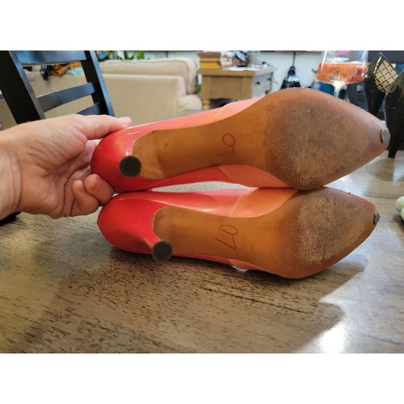 Vintage 1960s Pink Ombre heels with triangle embellishment Do.Inic Romano - Picture 13 of 13